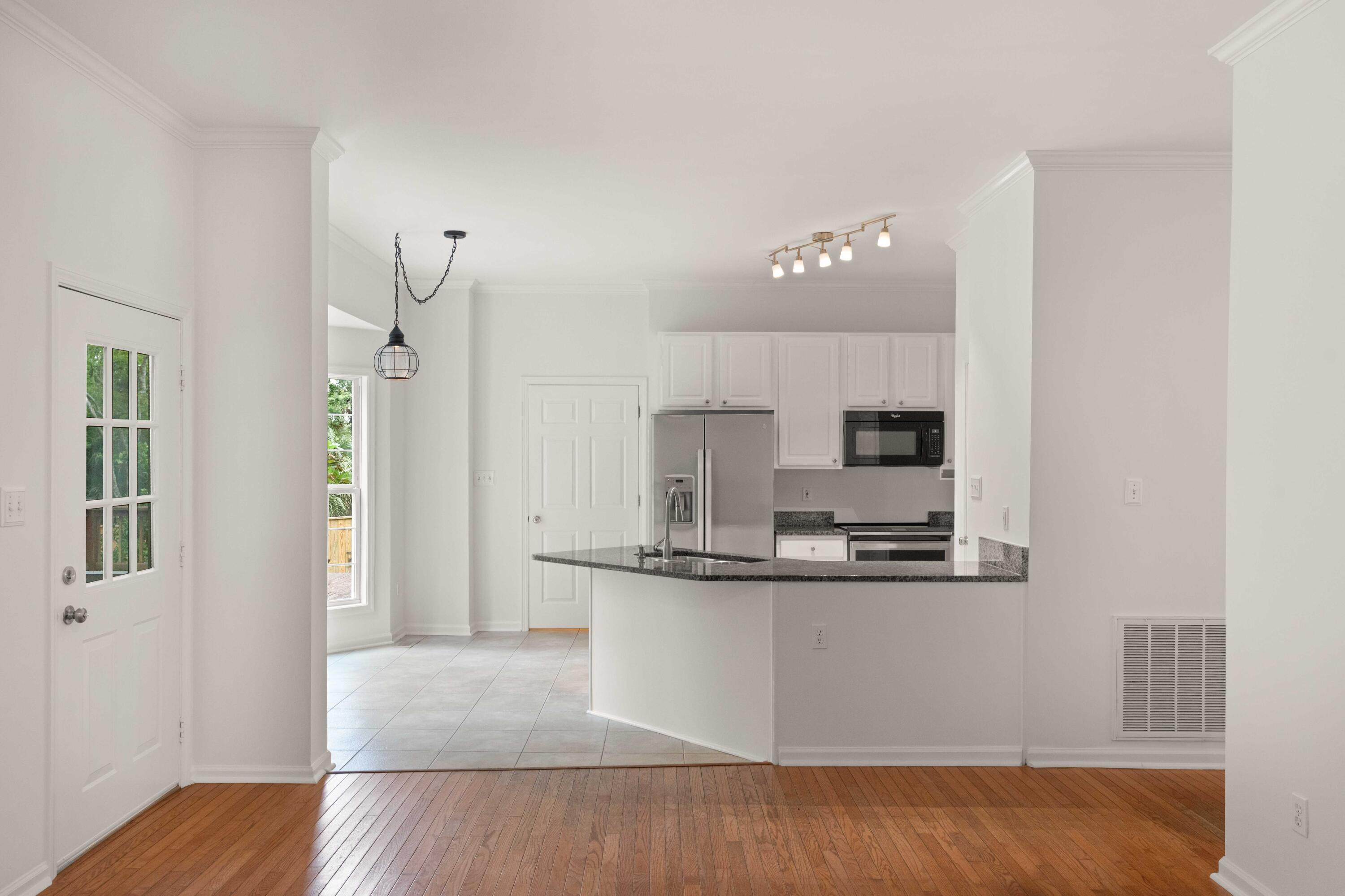 1340 Woodlock Road Mount Pleasant, SC 29464 - Photo 11 of 47 13