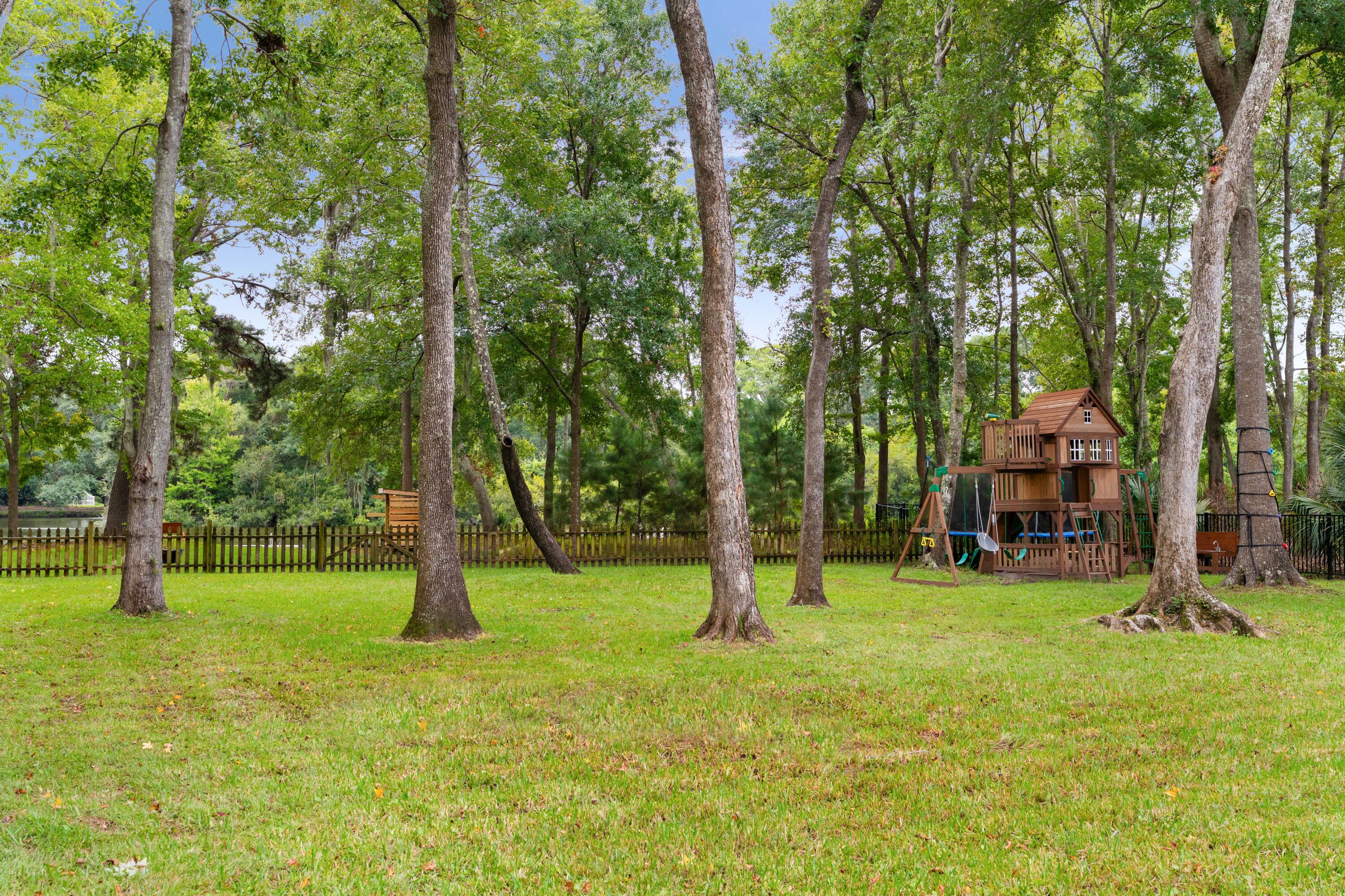 1340 Woodlock Road Mount Pleasant, SC 29464 - Photo 40 of 47 45