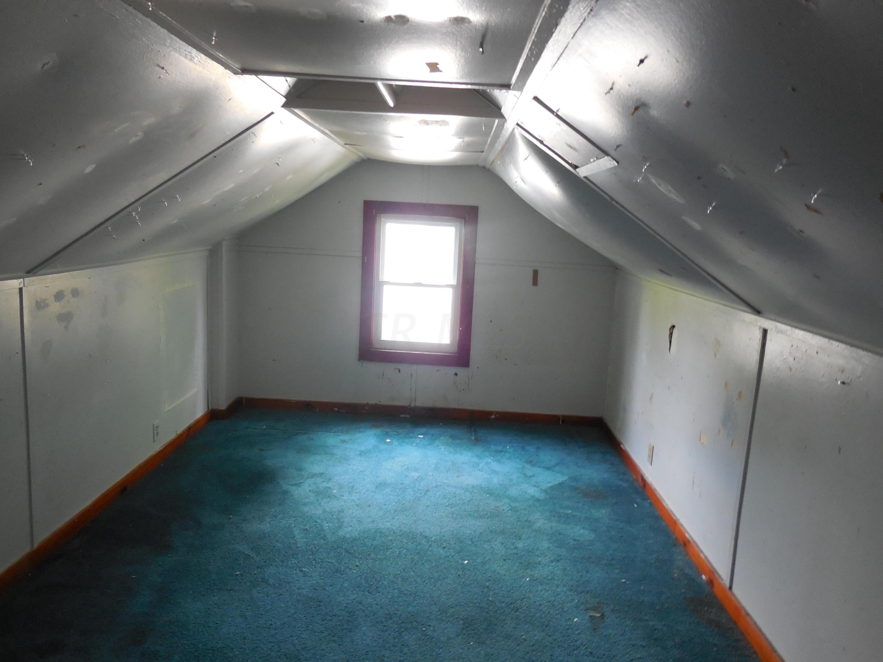 993 South Yearling Road Columbus, OH 43227 - Photo 4 of 7 Gallery Image 4
