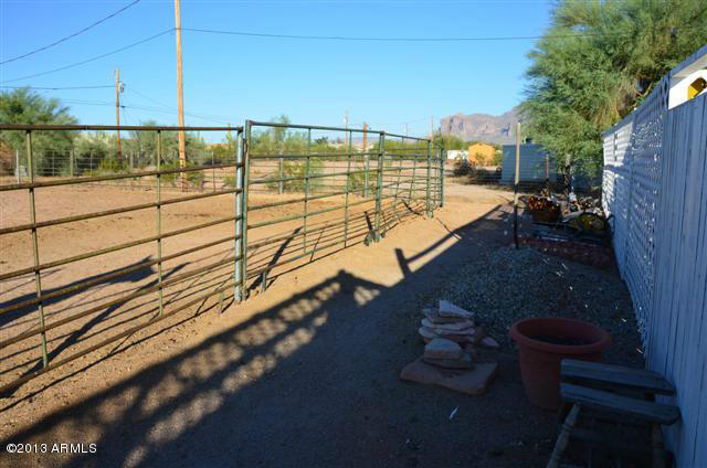 528 West Foothill Street Apache Junction, AZ 85120 - Photo 54 of 59 270