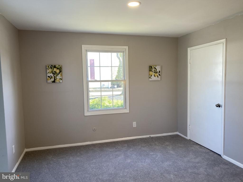 272 Burning Tree Road Delran, NJ 08075 - Photo 16 of 34 Gallery Image 16