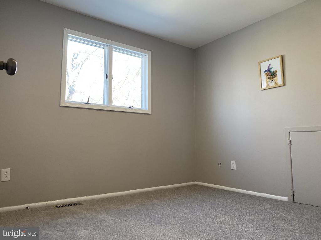 272 Burning Tree Road Delran, NJ 08075 - Photo 26 of 34 Gallery Image 26