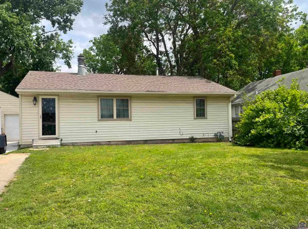 $160,000 | 238 Southwest MacVicar Avenue, Topeka, KS 66606