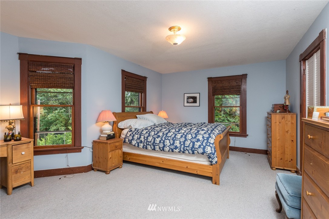 9032 Southwest Soper Road Vashon, WA 98070 - Photo 13 of 25
