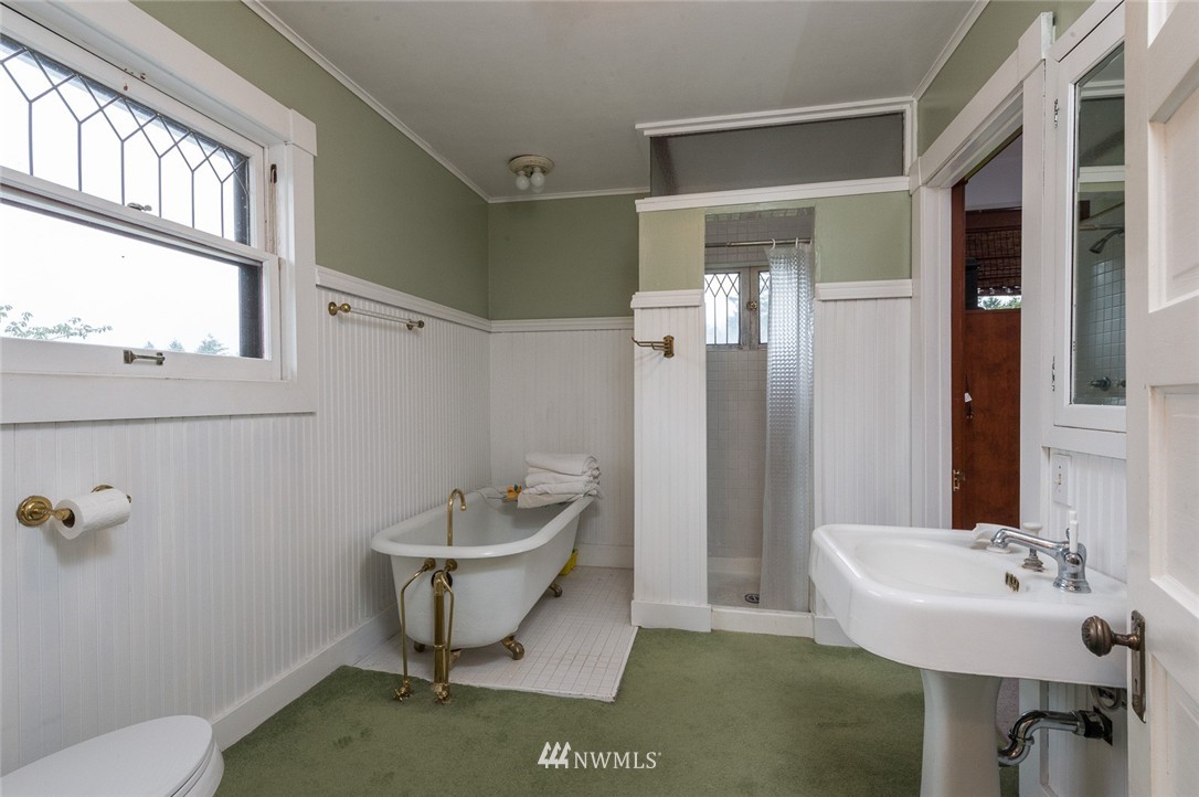 9032 Southwest Soper Road Vashon, WA 98070 - Photo 16 of 25