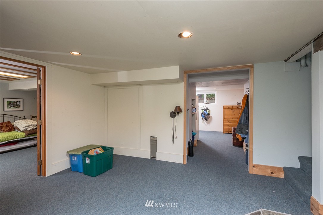9032 Southwest Soper Road Vashon, WA 98070 - Photo 17 of 25