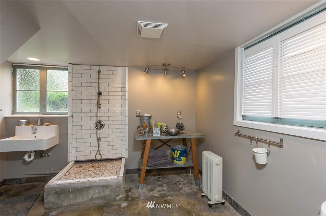 9032 Southwest Soper Road Vashon, WA 98070 - Photo 19 of 25