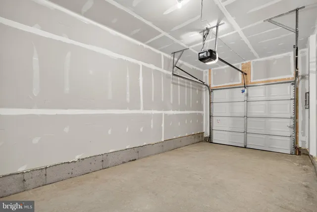 a view of an outdoor space with a house