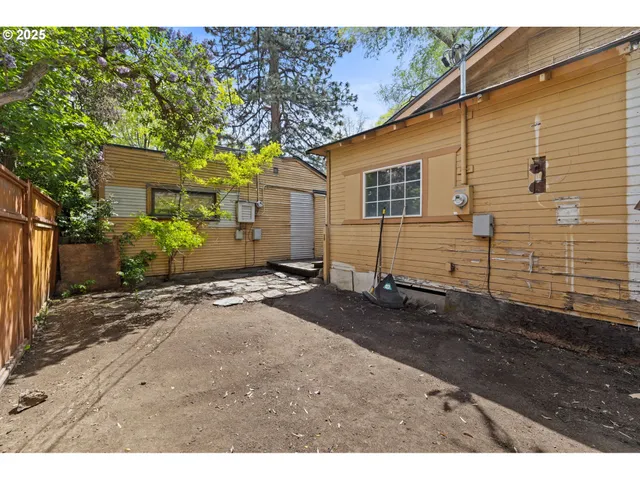 $895,000 | 530 Northwest Georgia Avenue, Bend, OR 97703