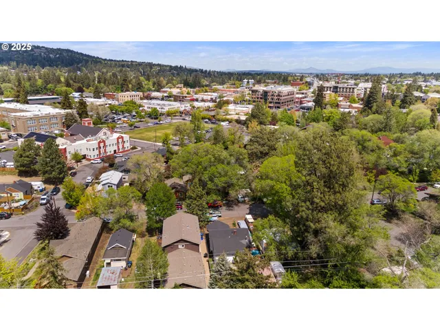 $895,000 | 530 Northwest Georgia Avenue, Bend, OR 97703