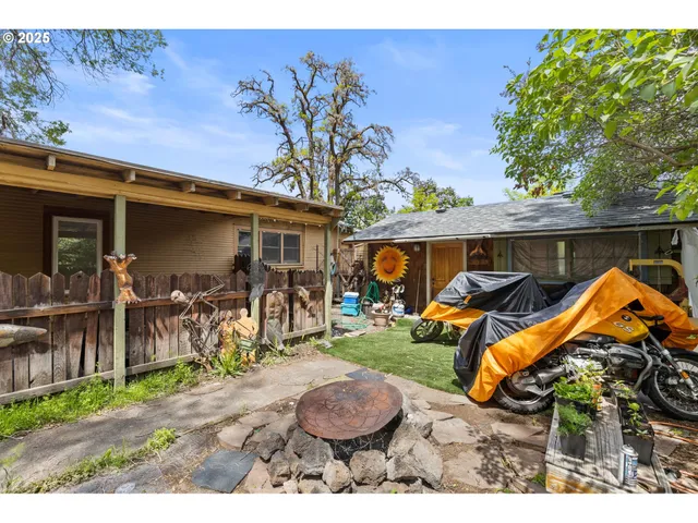 $895,000 | 530 Northwest Georgia Avenue, Bend, OR 97703