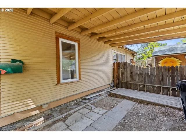 $895,000 | 530 Northwest Georgia Avenue, Bend, OR 97703