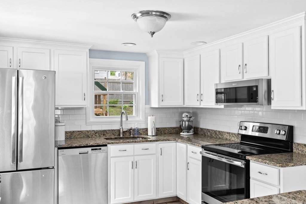 42 Wilder Road Norwell, MA 02061 - Photo 3 of 37