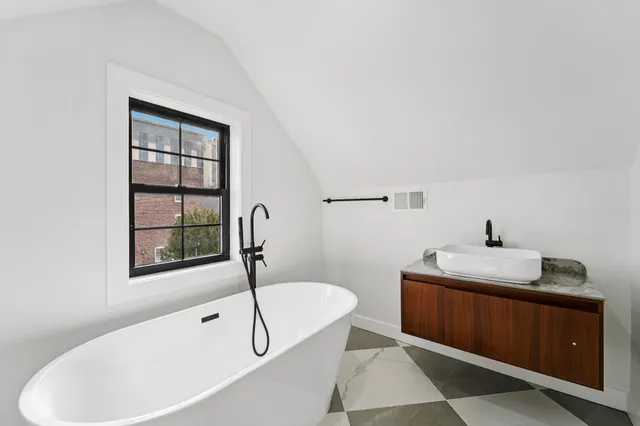 $1,149,800 | 8608 2nd Avenue, North Bergen, NJ 07047