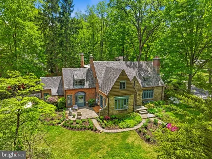 $2,850,000 | 7835 Hampden Lane, Bethesda, MD 20814