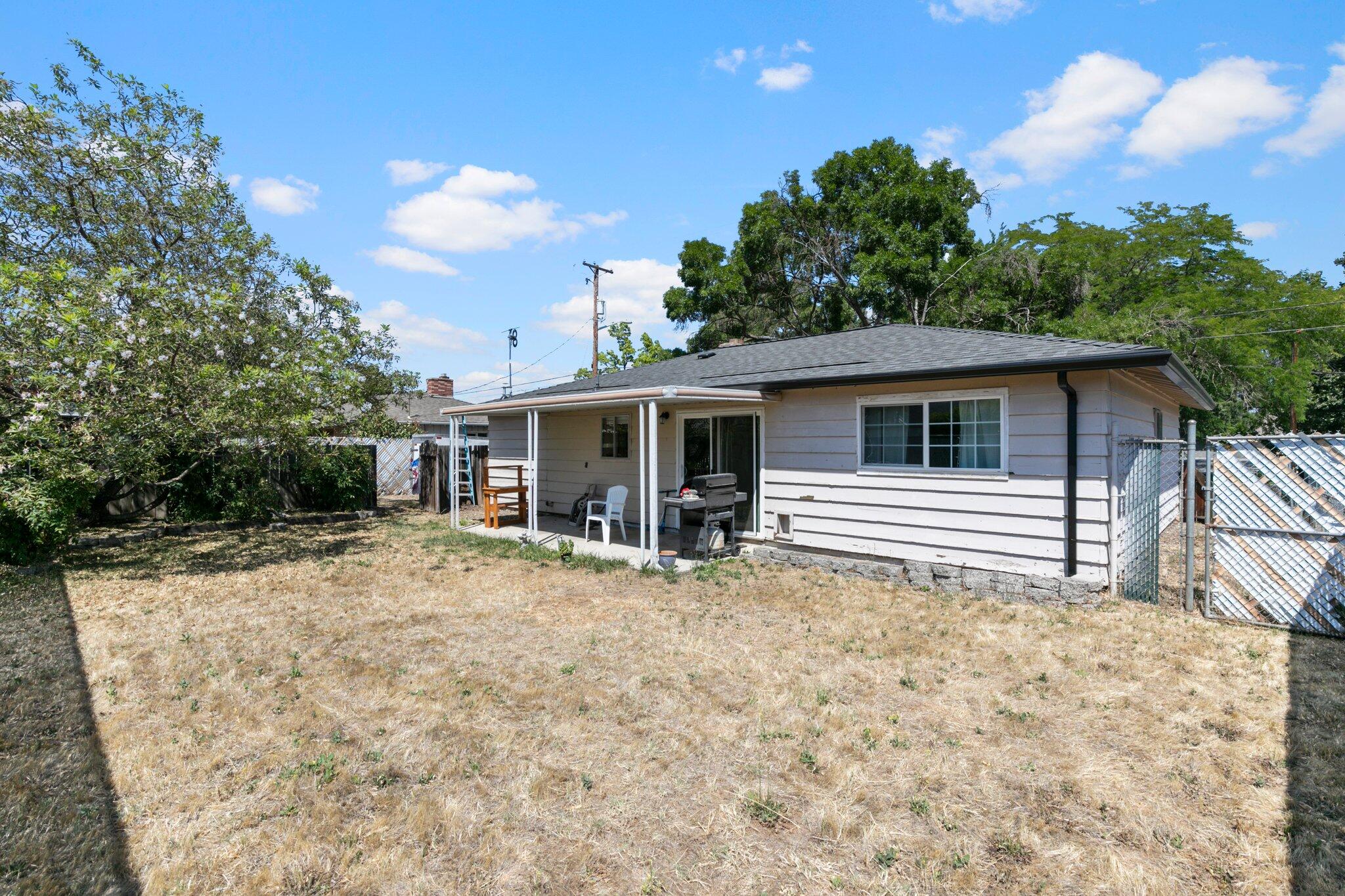 420 Freeman Road Central Point, OR 97502 - Photo 17 of 20 18