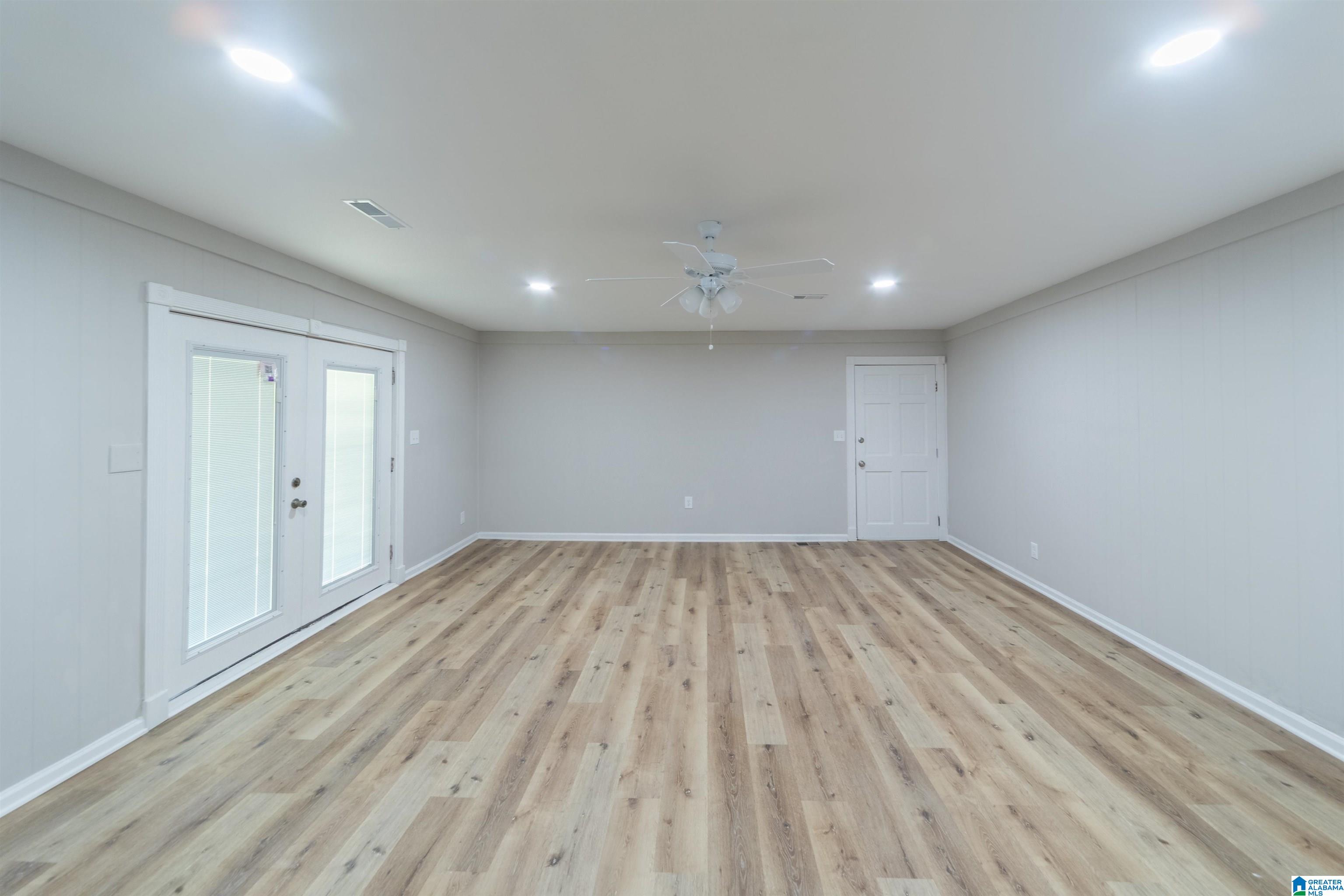 136 Crystal Avenue Bessemer, AL 35023 - Photo 5 of 37