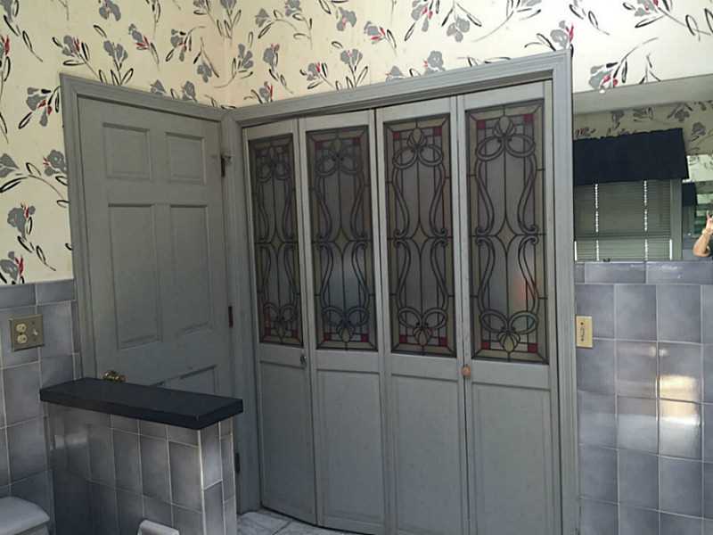 15 Elizabeth Road Narragansett, RI 02882 - Photo 15 of 20 Bathroom. Includes laundry behind closet doors.