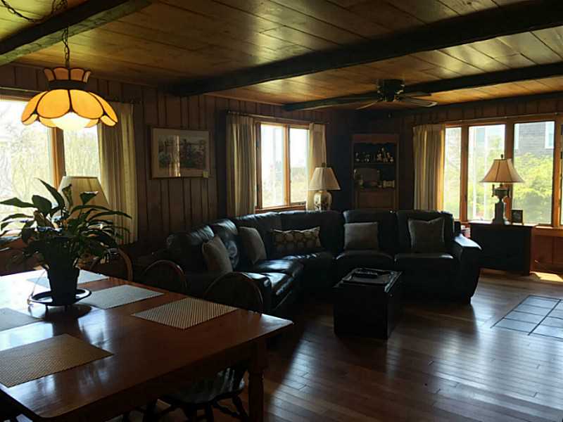 15 Elizabeth Road Narragansett, RI 02882 - Photo 8 of 20 Living Room. Living Room-Dining