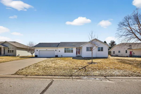$420,000 | 605 Willers Court, Lake City, MN 55041