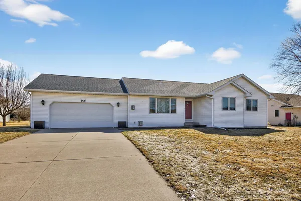 $420,000 | 605 Willers Court, Lake City, MN 55041