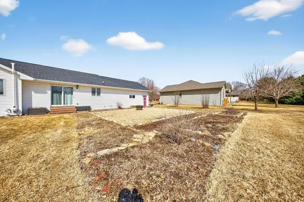 $420,000 | 605 Willers Court, Lake City, MN 55041