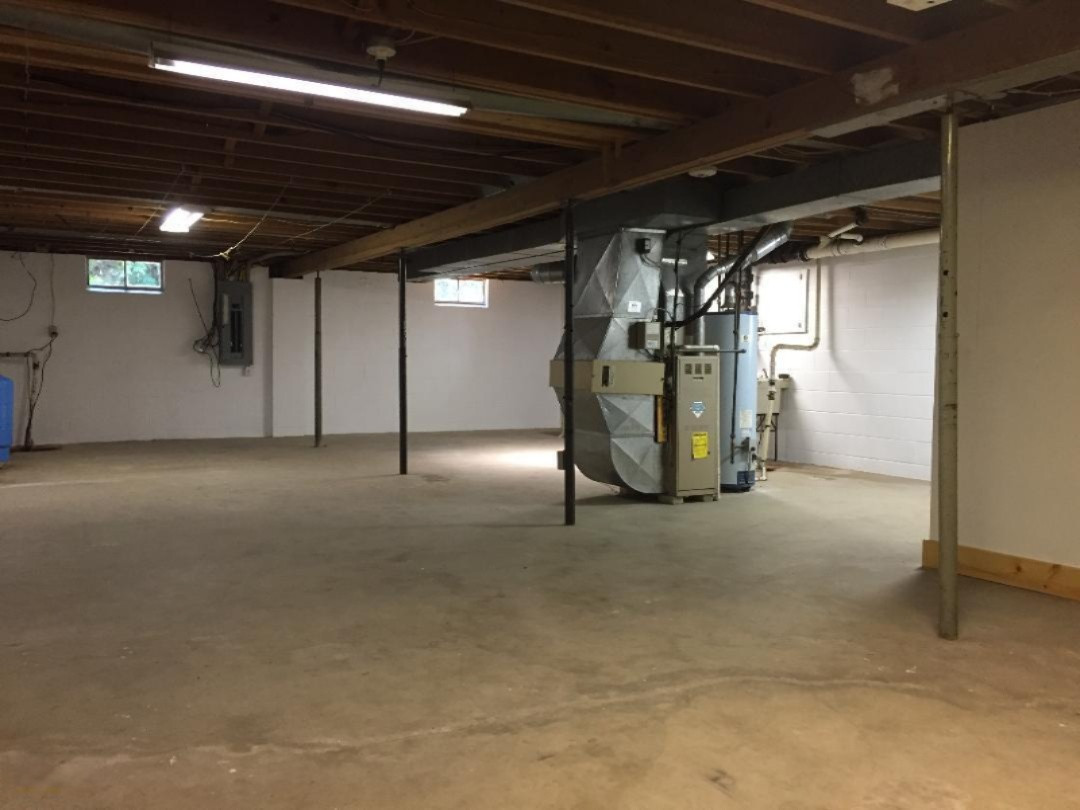 18332 Ridge Road New Buffalo, MI 49117 - Photo 15 of 18 large clean full basement