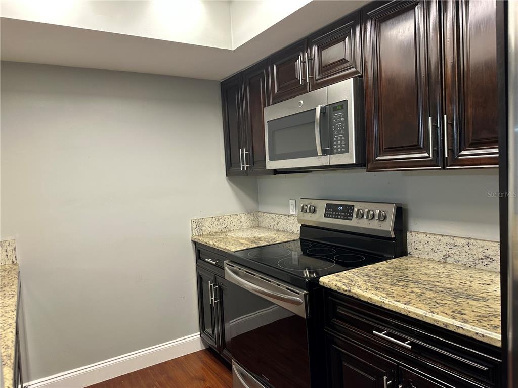 823 Southwest 58 Terrace Gainesville, FL 32607 - Photo 3 of 23 Gallery Image 3
