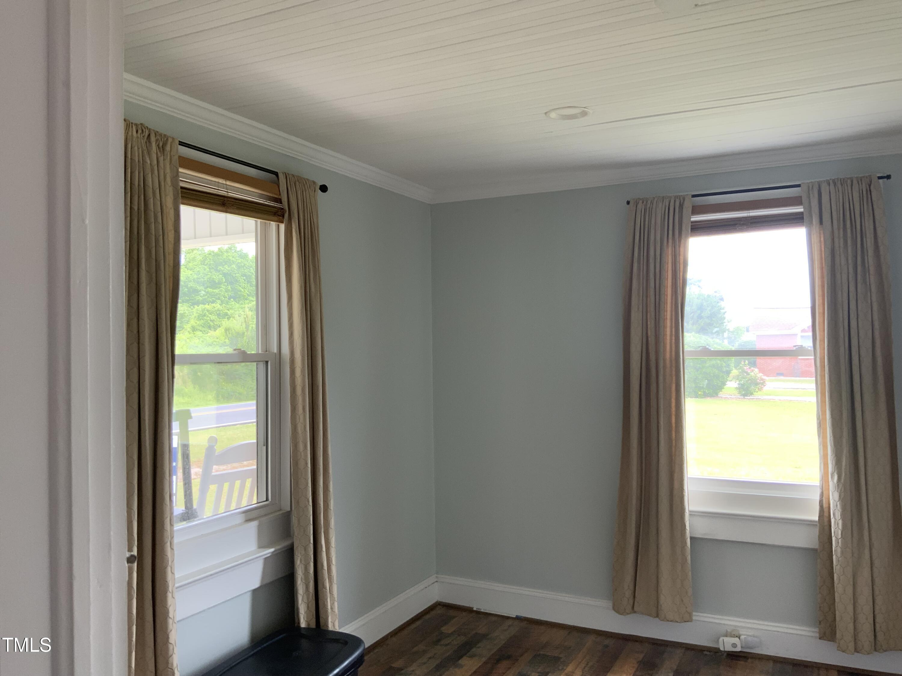 121 Storey Road Murfreesboro, NC 27855 - Photo 18 of 31 a view of an entryway