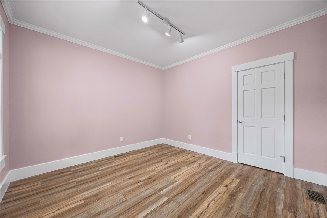 185 Columbia Avenue Rochester, NY 14608 - Photo 11 of 25