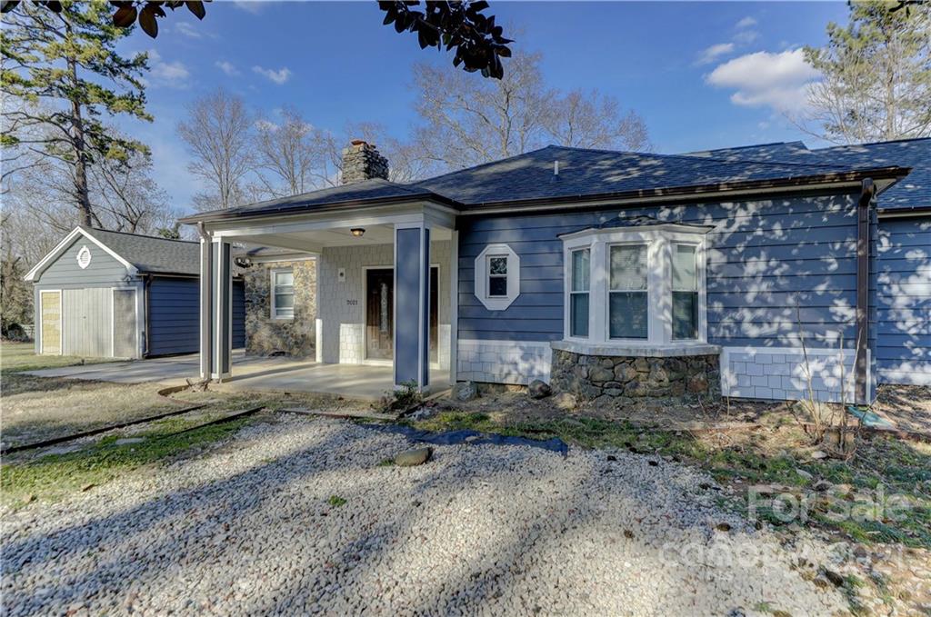 7021 Robinson Church Road Charlotte, NC 28215 - Photo 5 of 33 Gallery Image 5