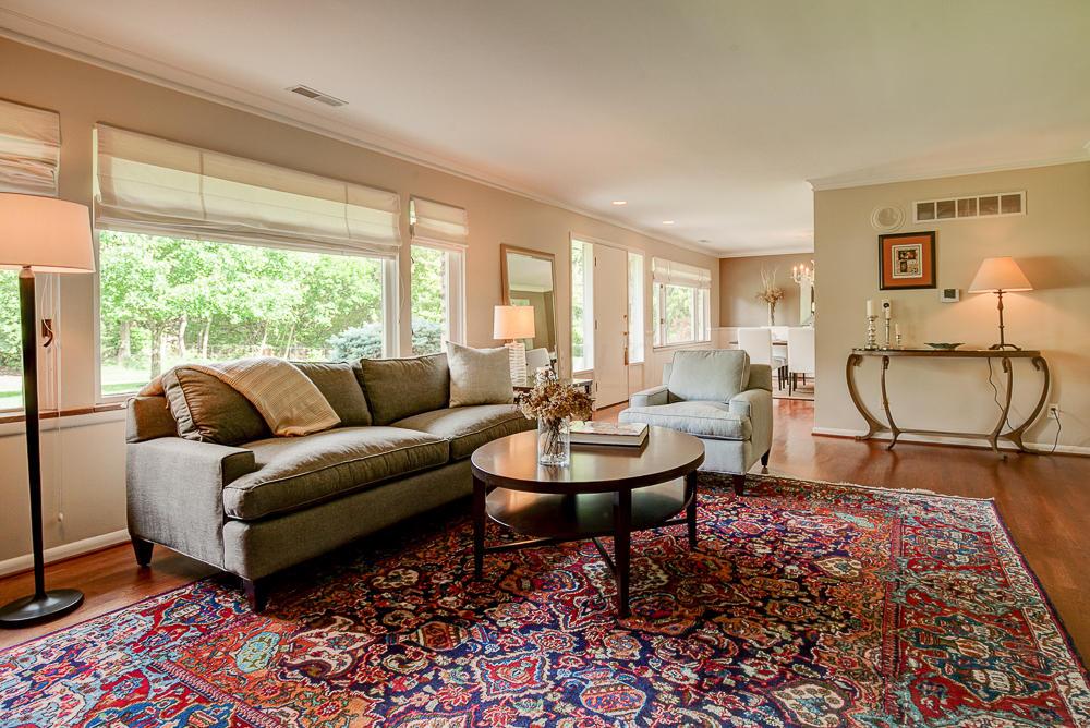 2691 Leeds Road Columbus, OH 43221 - Photo 3 of 36