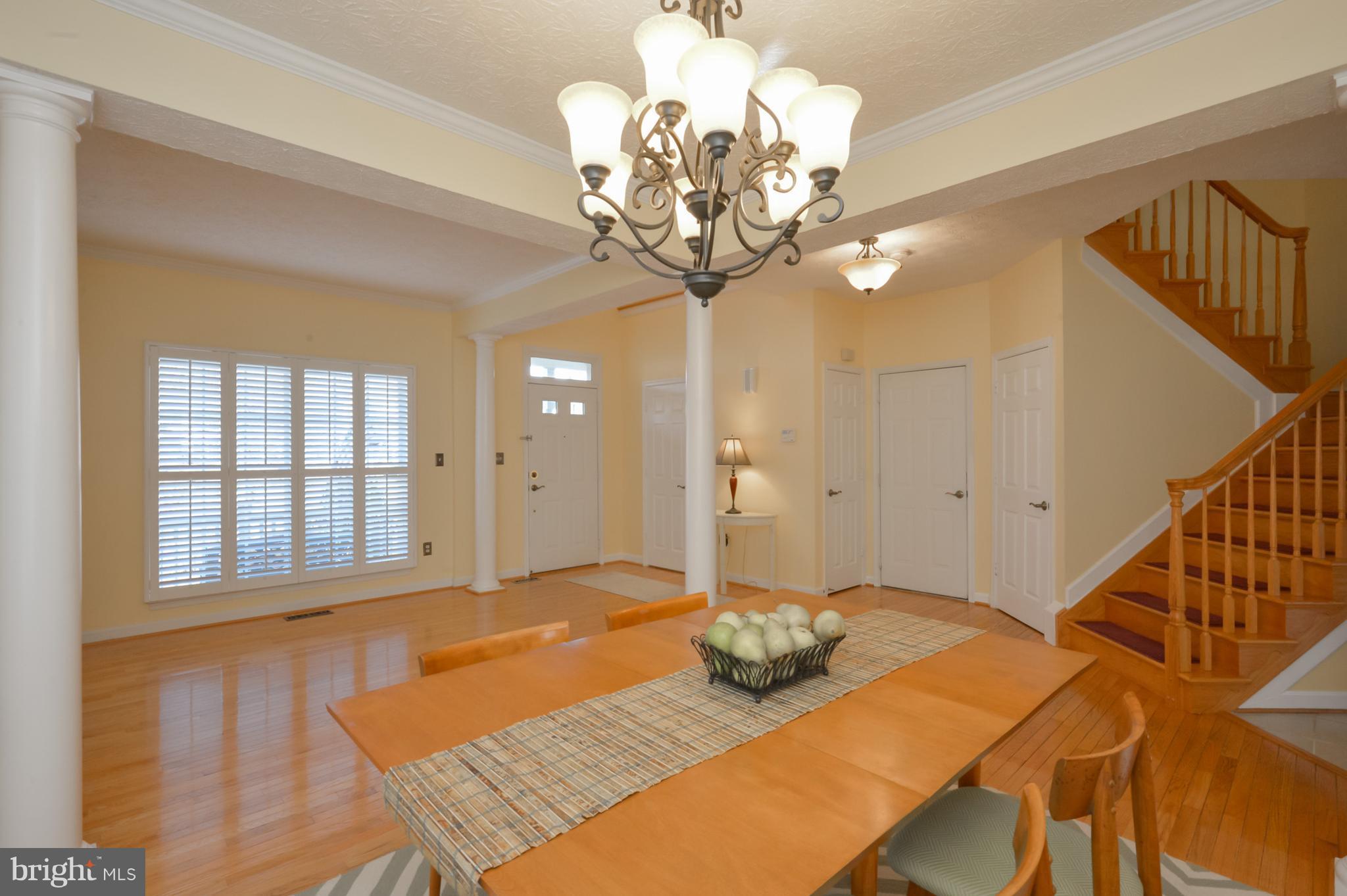 8805 Sumner Grove Drive Laurel, MD 20708 - Photo 4 of 30 Living Room