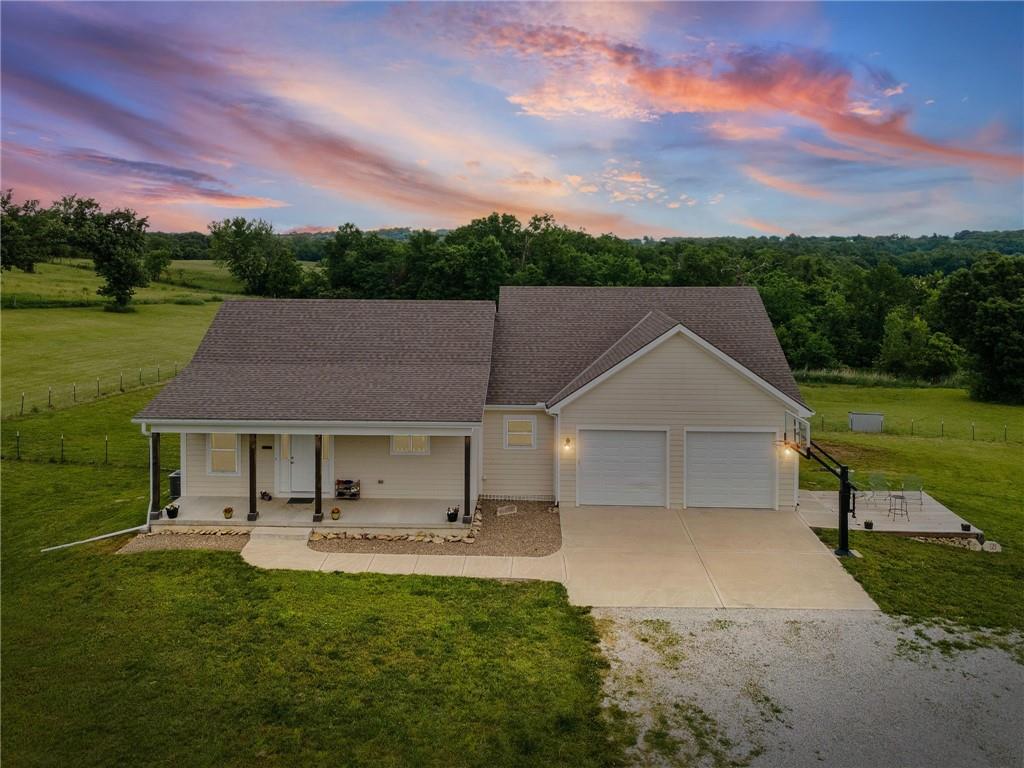 20128 Linwood Road Linwood, KS 66052 - Photo 1 of 43