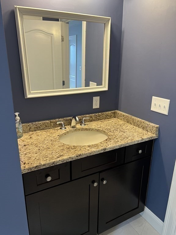 32 Colonial Road Webster, MA 01570 - Photo 19 of 34