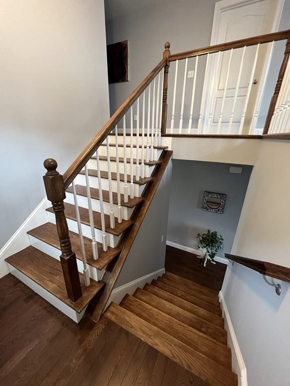 32 Colonial Road Webster, MA 01570 - Photo 24 of 34