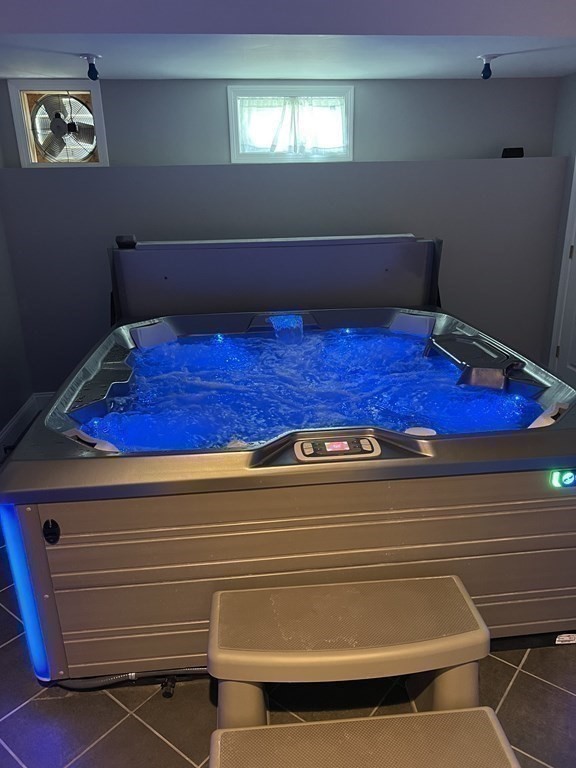 32 Colonial Road Webster, MA 01570 - Photo 32 of 34