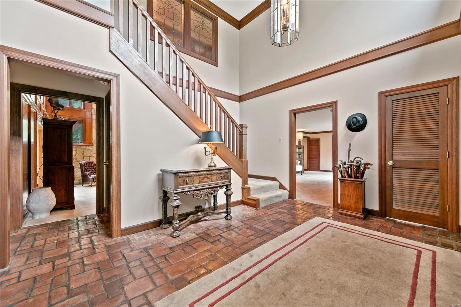 24 Chesterfield Lakes Road Chesterfield, MO 63005 - Photo 4 of 49 Gallery Image 4
