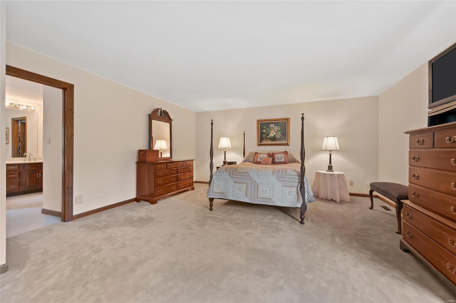 24 Chesterfield Lakes Road Chesterfield, MO 63005 - Photo 33 of 49 Gallery Image 33