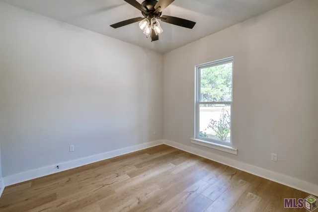 $195,000 | 8739 Lockhart Road, Unit 3F, Denham Springs, LA 70726