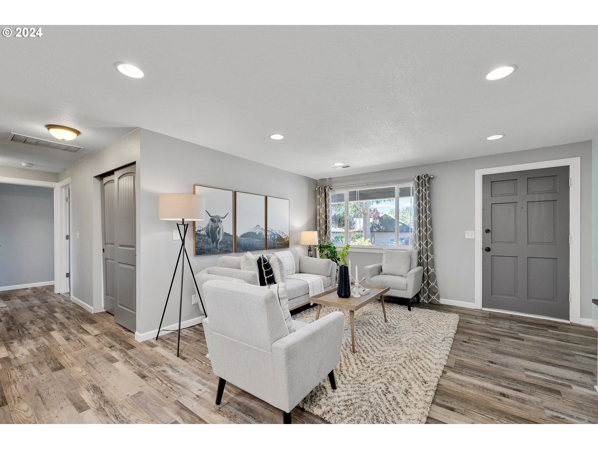 636 Hartke Loop Oregon City, OR 97045 - Photo 6 of 26 Gallery Image 6