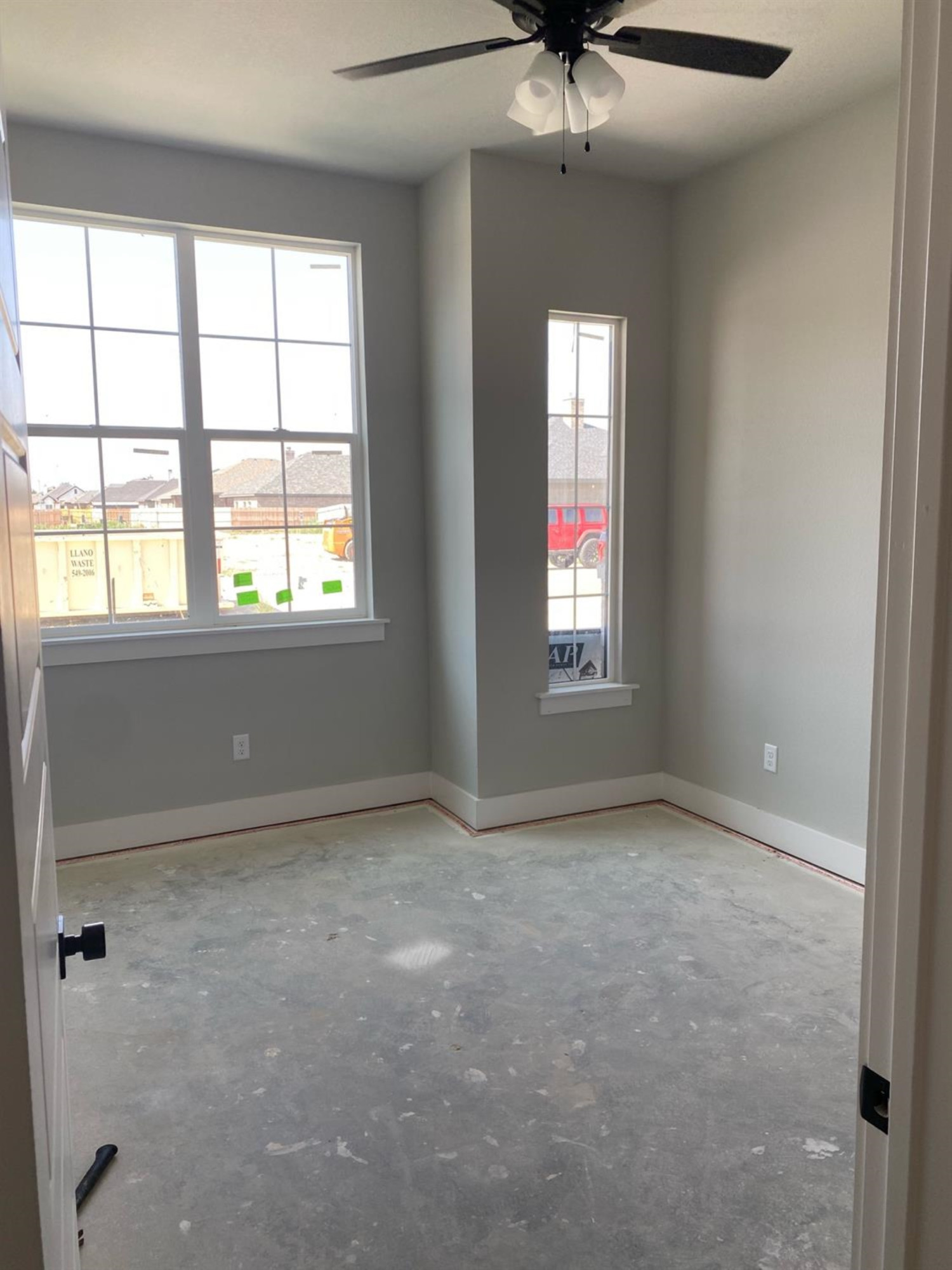 5845 Itasca Street Lubbock, TX 79416 - Photo 11 of 14 an empty room that has a window