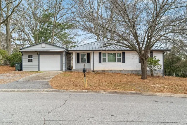 $2,000 | 681 Toliver Street Northeast, Marietta, GA 30060