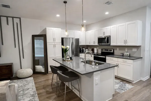 $2,600 | 3413 East Louisiana Avenue, Unit 2, Tampa, FL 33610