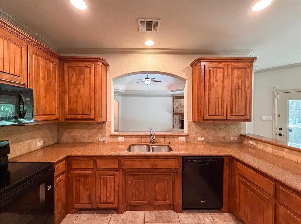121 Rey Del Mar Circle Weatherford, TX 76085 - Photo 21 of 24