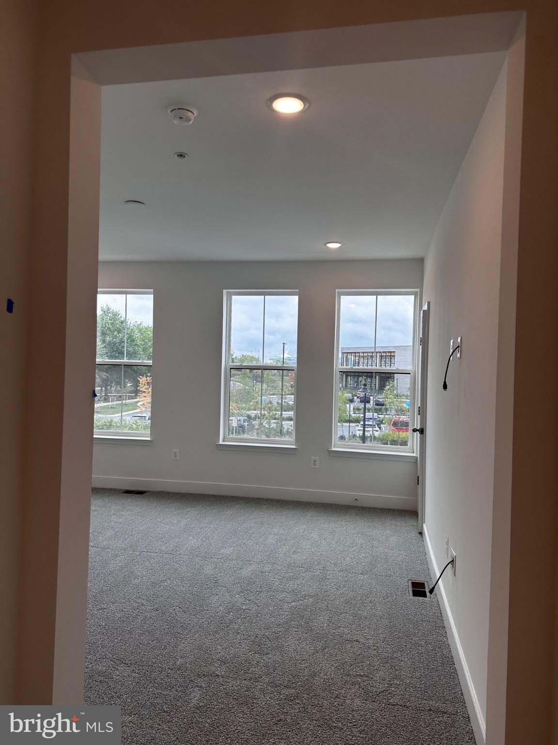 2504 West Peninsula Drive, Unit A Baltimore, MD 21207 - Photo 15 of 33 a view of an empty room with a window