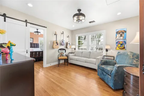 $1,195,000 | 629 East 19th Street, Houston, TX 77008