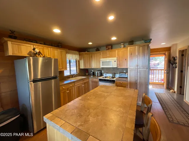$349,000 | 34460 West Via De Oro Parkway, Seligman, AZ 86337
