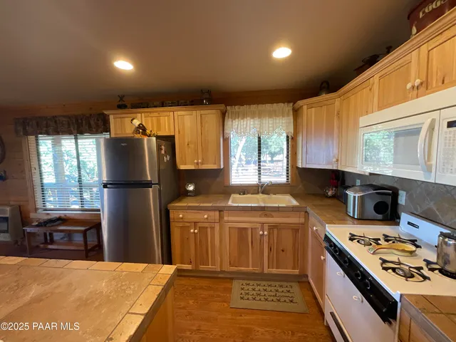 $349,000 | 34460 West Via De Oro Parkway, Seligman, AZ 86337