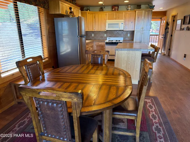 $349,000 | 34460 West Via De Oro Parkway, Seligman, AZ 86337